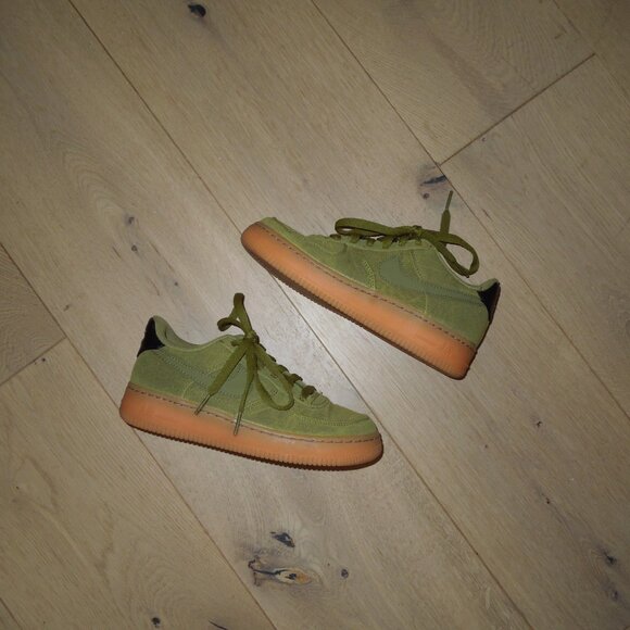 RARE Nike Air Force 1 '07 in stunning olive green canvas - Picture 2 of 5
